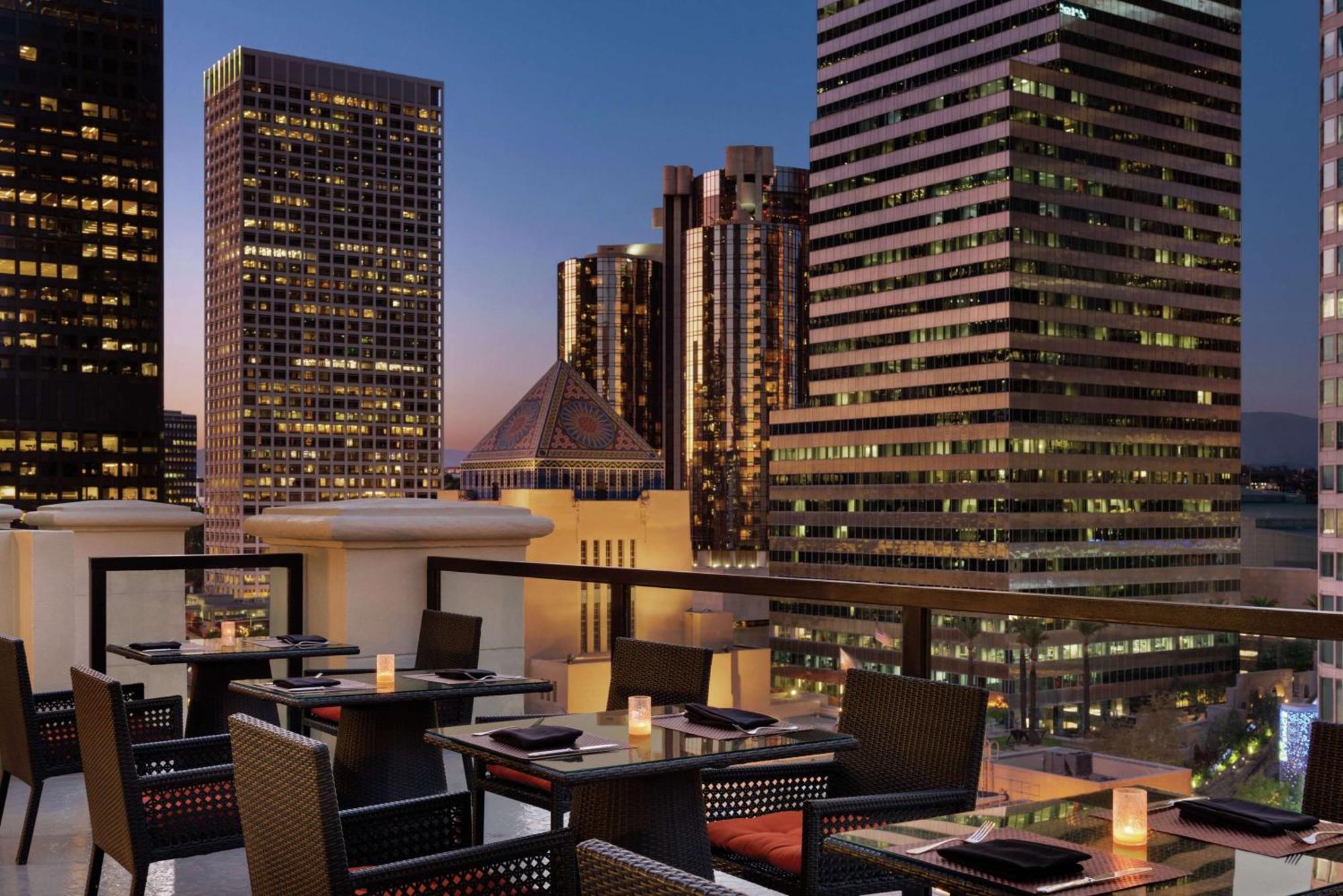ฮิลตั้น เช็คเกอร์ลอสเองเจิลเลสโฮเต็ล Hotel ลอสแอนเจลิส ภายนอก รูปภาพ